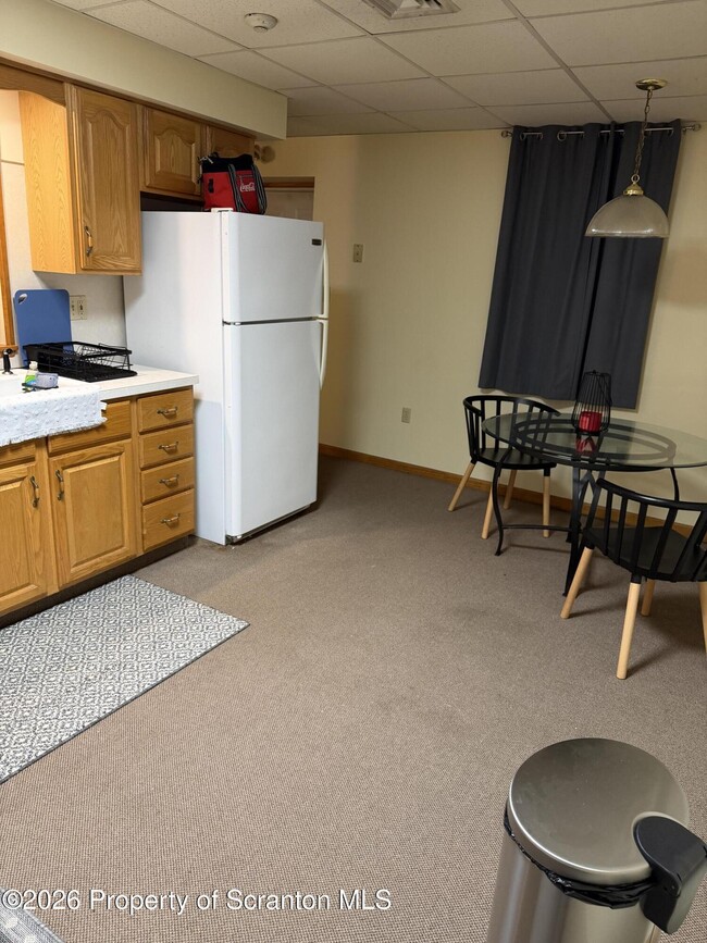 Building Photo - 609 Main St