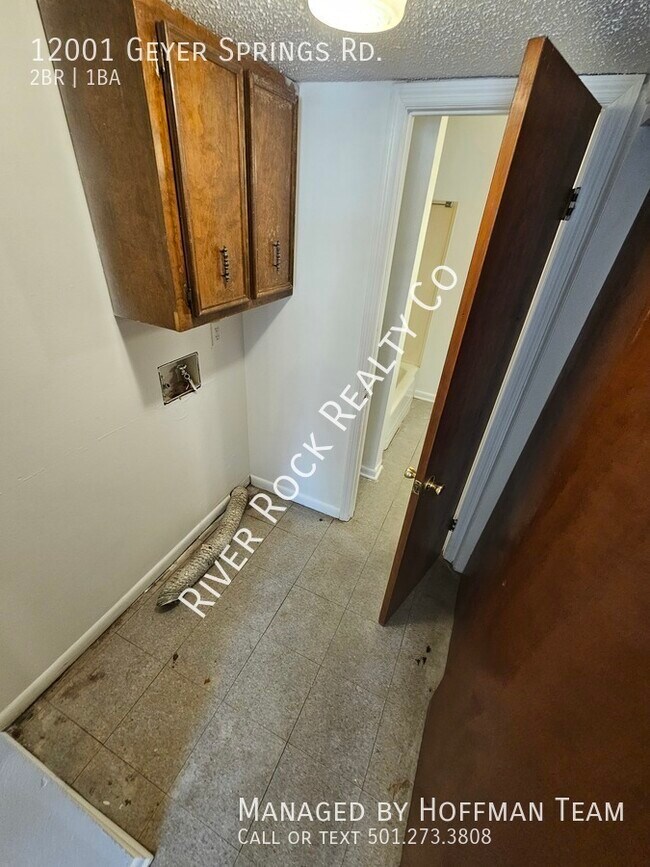 12001 Geyer Springs Rd, Little Rock, AR 72206 Room for Rent in Little