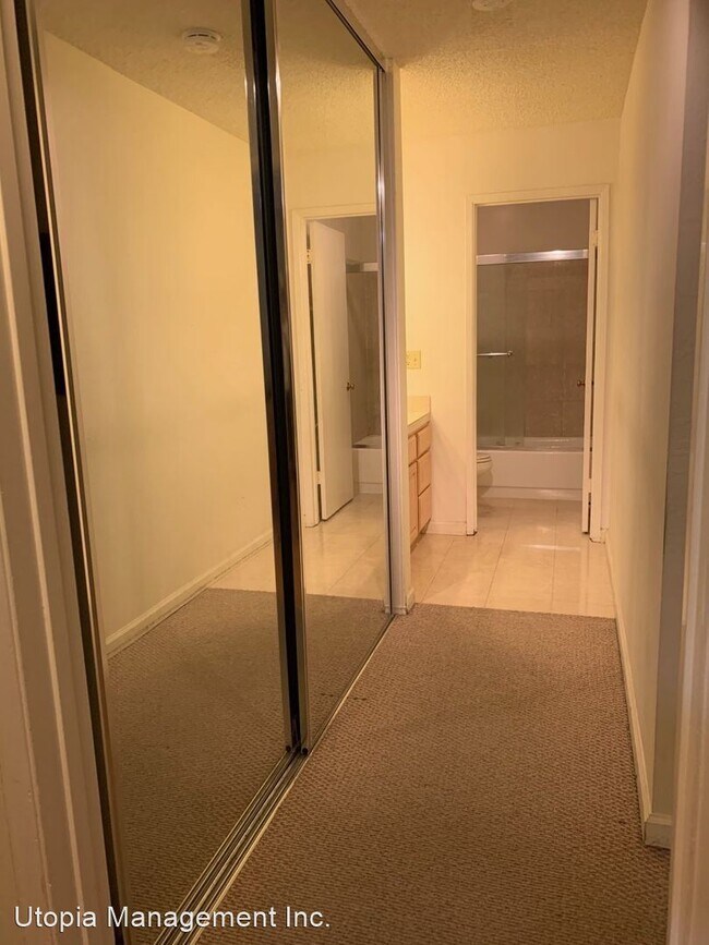 Building Photo - 1 br, 1 bath House - 6 Commodore Drive #226