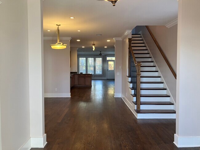 Foto del edificio - 1817 6th Ave N