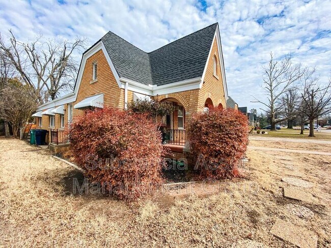 Photo - 1019 NW 40th St Apartment