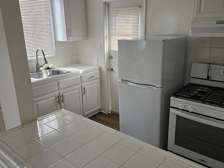 Foto principal - 11934 S Inglewood Ave