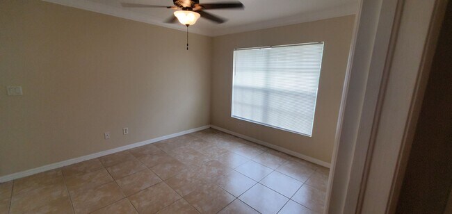 Foto del edificio - 613-615 Hawthorne Ave S