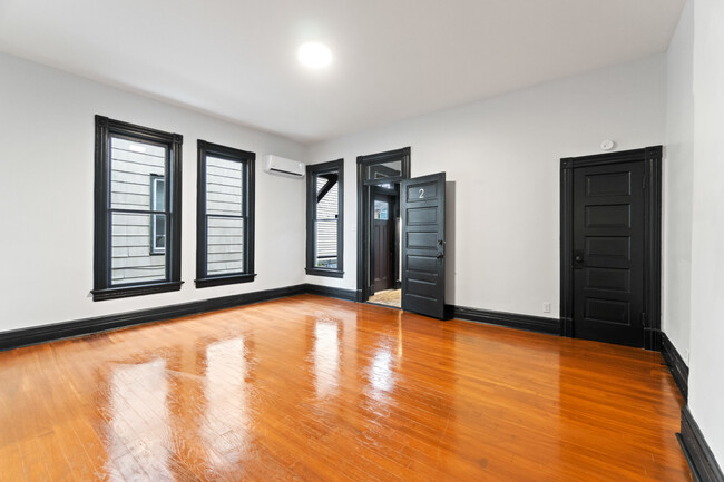 Foto del edificio - 1232 W Washington