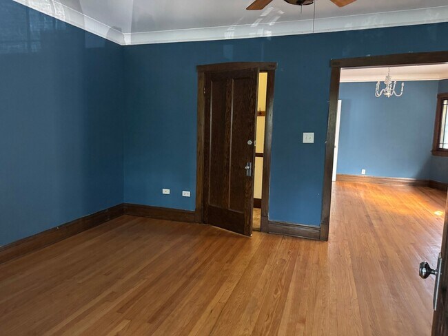 Foto del edificio - 4741 N Kilbourn Ave