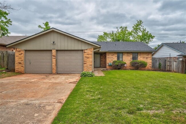 Building Photo - 1717 Apian Way