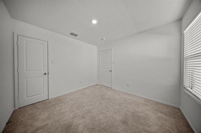 Foto del edificio - 2402 Mobile St