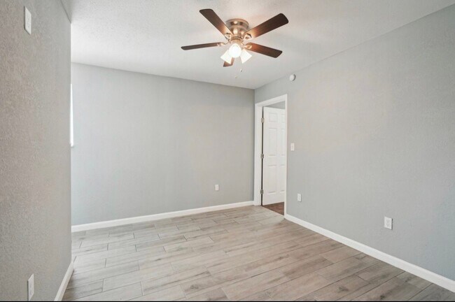 Foto del edificio - 8412 Avenue L