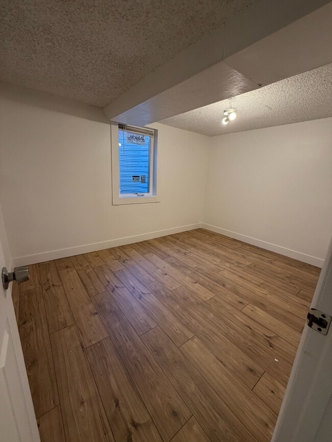 Building Photo - 1830 S Tennyson St