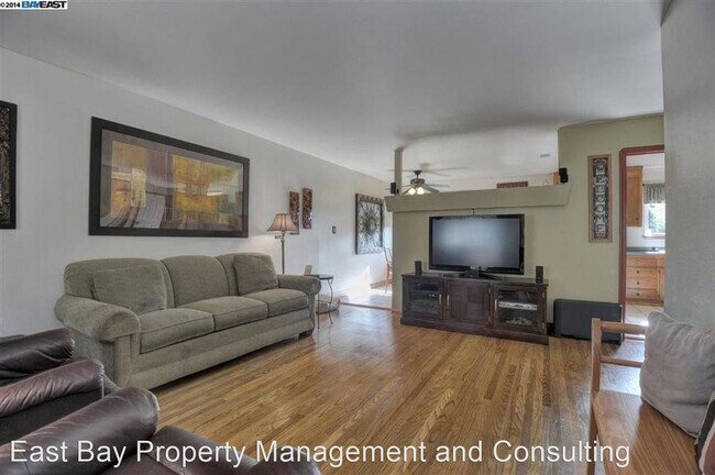 Foto del edificio - 3 br, 2 bath House - 4554 Wheeler Dr.