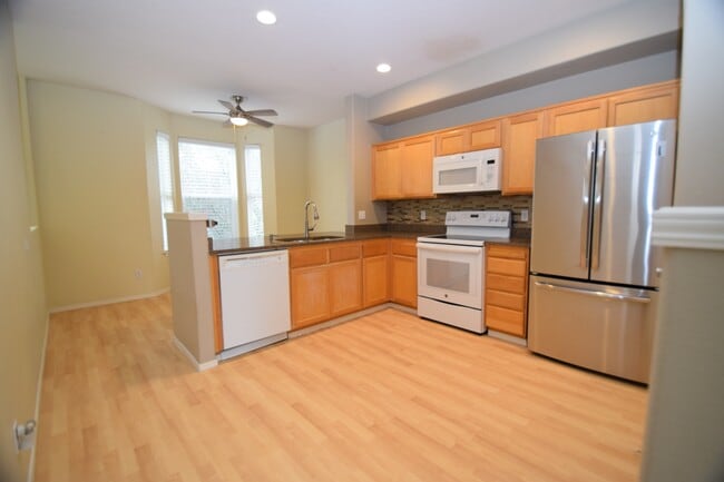 Foto del edificio - 232 NE 76th Ave