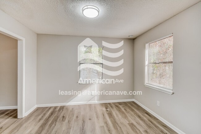 Building Photo - 1131 26th Ave N