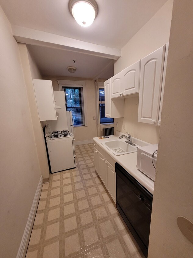 Primary Photo - 64 Queensberry St