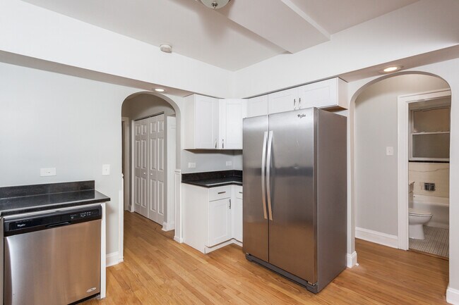 Foto del edificio - 6149 N Talman Ave