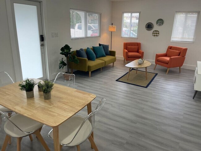 Foto del edificio - 2802 SW 21st St