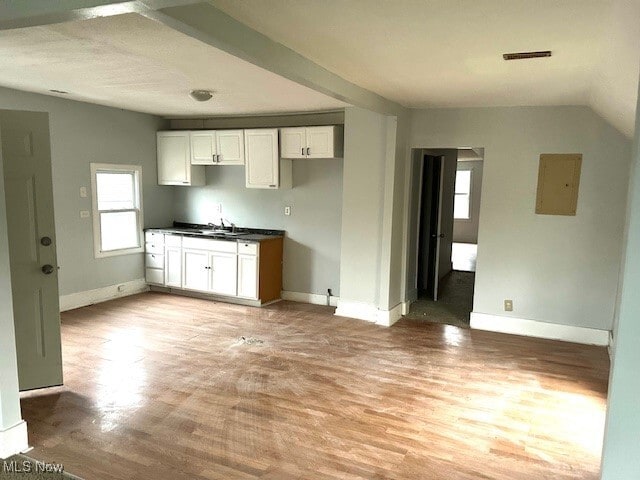 Building Photo - 3484 W 59th St