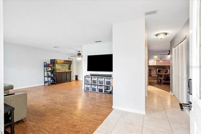 Building Photo - 1302 Georgetowne Cir