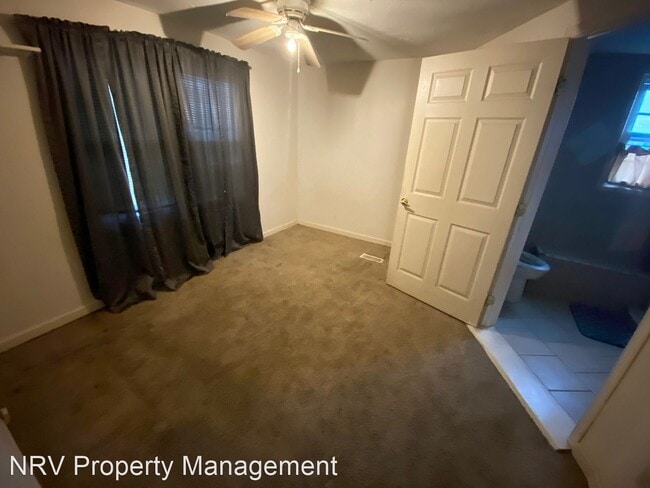 Building Photo - 3 br, 2 bath House - 245 Badger Street