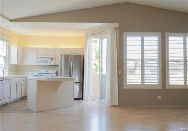 Foto del edificio - Adorable Condo in Anaheim Hills *Coming Soon*