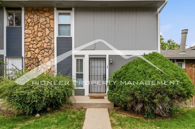 Photo - Charming Townhouse with Central AC and Washer/Dryer