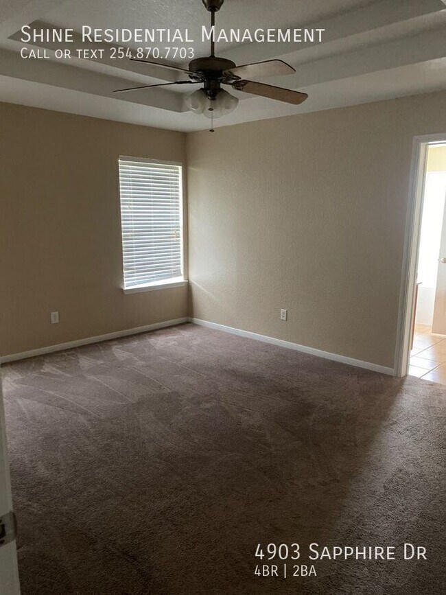 Foto del edificio - 4903 Sapphire Dr
