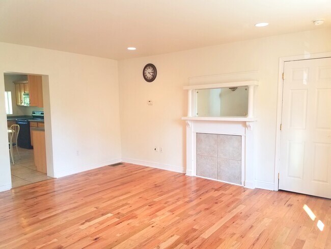 Building Photo - Beautiful and Spacious Three Bedroom House...