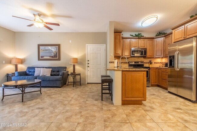 Foto del edificio - 1500 E Pusch Wilderness Dr