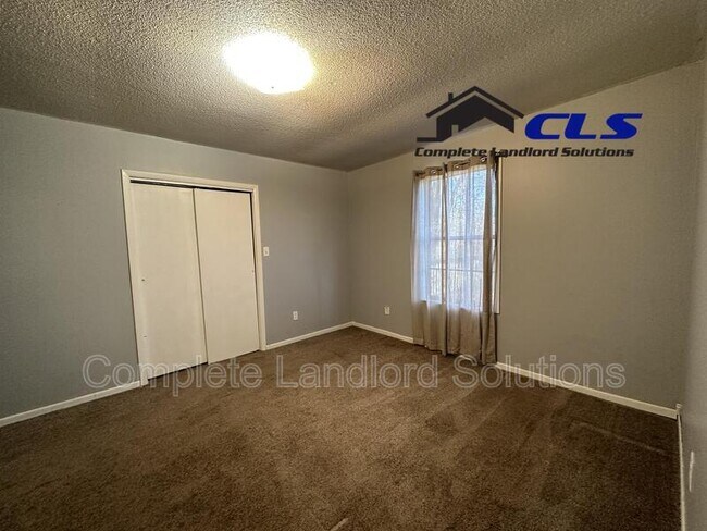 Foto del edificio - 626 E Curry Dr