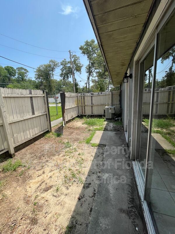 Primary Photo - 3850 SE 17th Ct