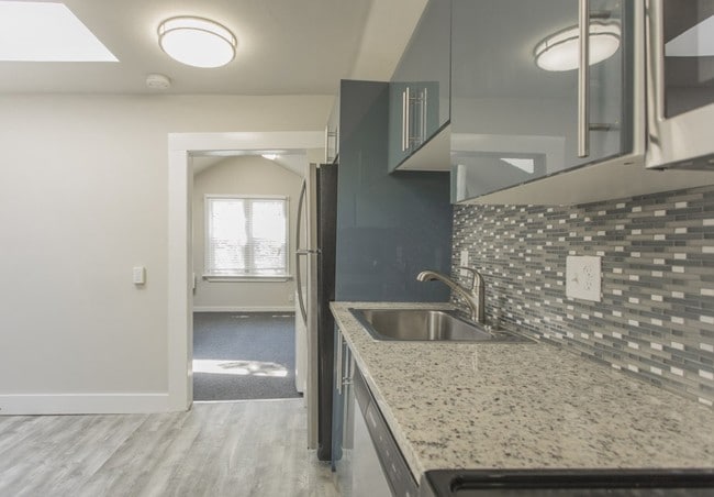 Interior Photo - 1839 Arapahoe Ave