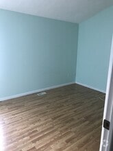 Building Photo - 7 Jordache Ln