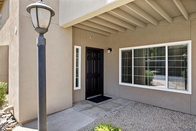 Foto del edificio - 9450 E Becker Ln