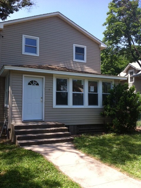 Primary Photo - 2105 Hunter St