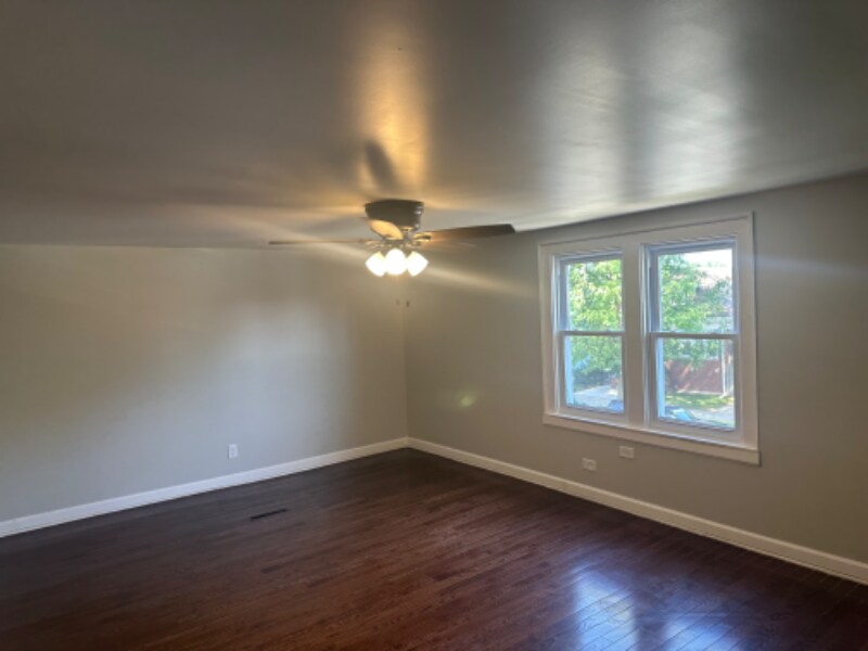 Primary Photo - 2206 N La Crosse Ave