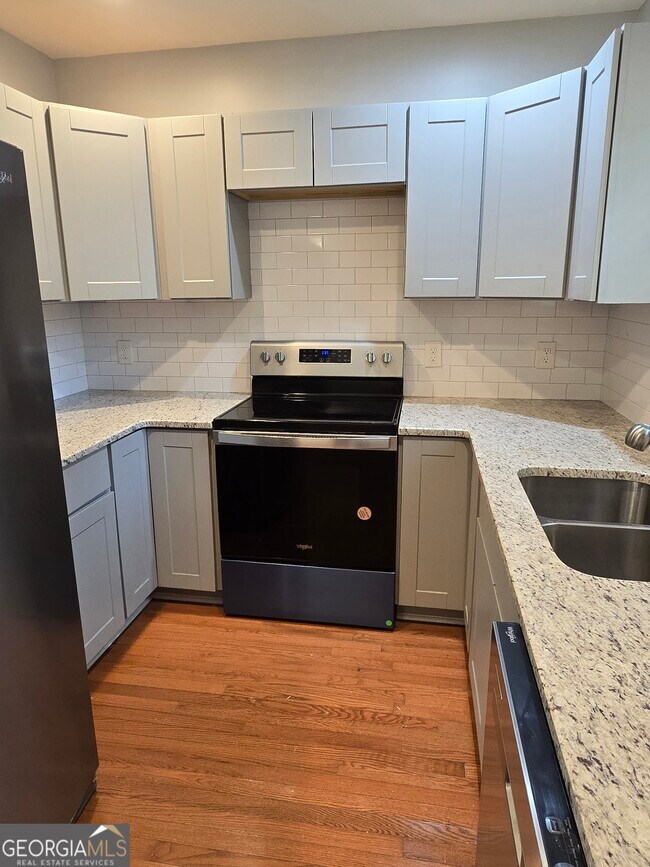 Foto del edificio - 4075 Fairburn Ave SW