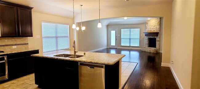 Foto del edificio - 1708 Meadow Trail Ln