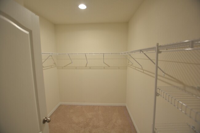 Building Photo - 5777 Arlington River Dr.