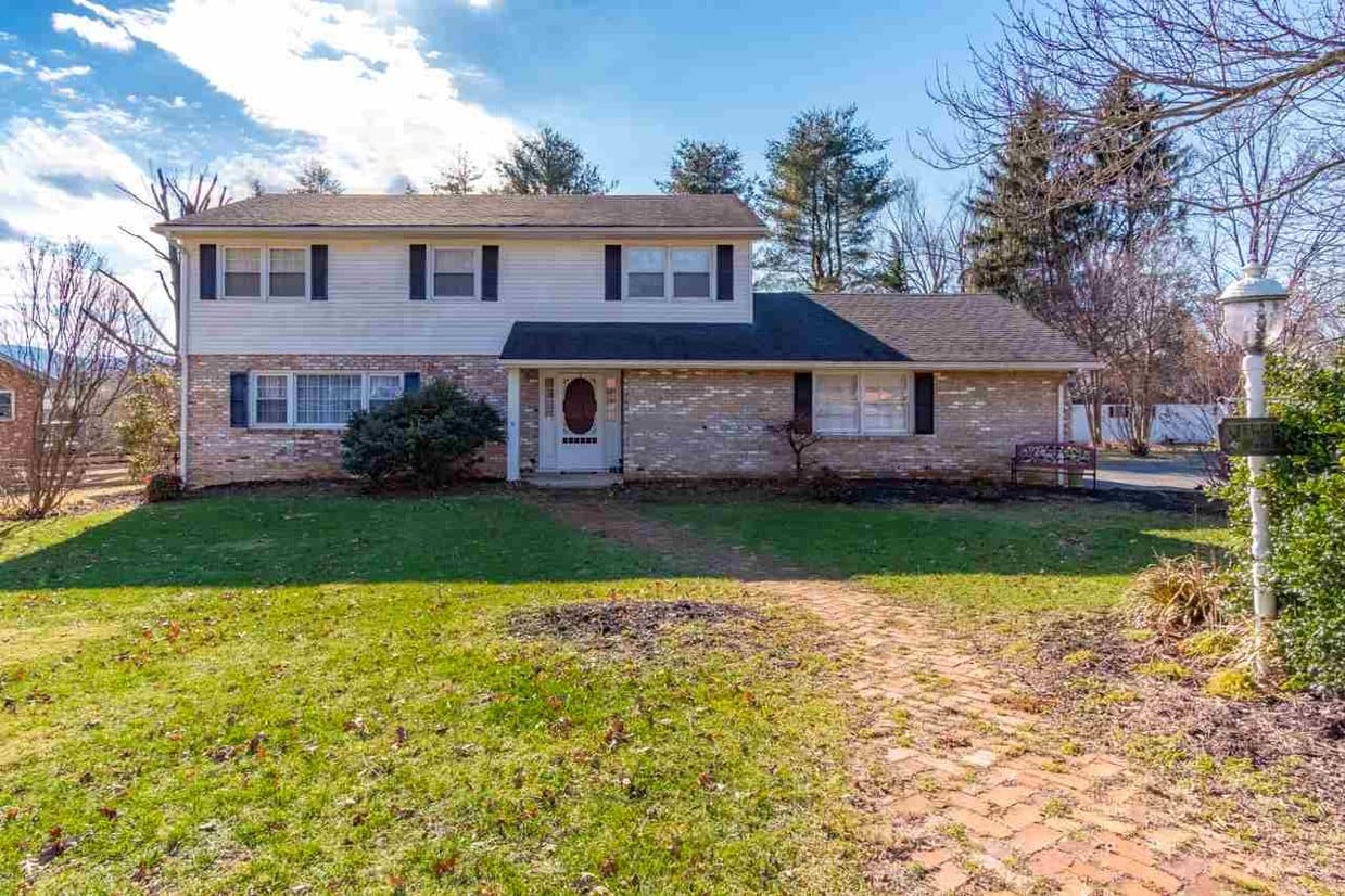 851 Hawthorne Ln, Waynesboro, VA 22980 House Rental in Waynesboro, VA