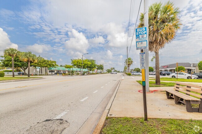 You can find reliable public transportation living in Lake Park, Florida.