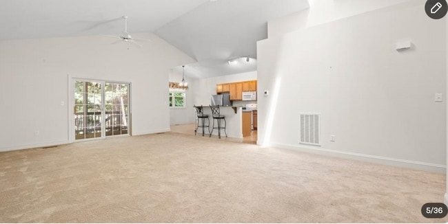 Building Photo - Avonlea Flat Rock