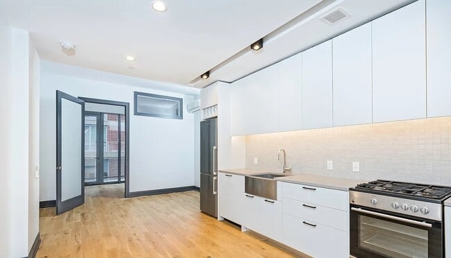 Building Photo - 42-22 27th St