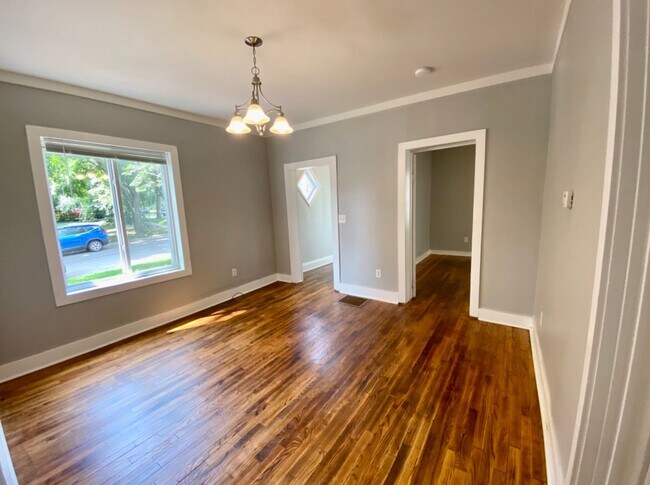 Foto del edificio - 800 Clancy Ave NE