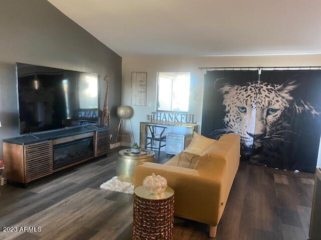 Foto del edificio - 9707 E Mountain View Rd