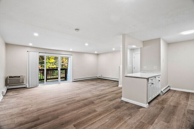 Foto del edificio - Beautifully Renovated 1 Bed Apartment in Cranston