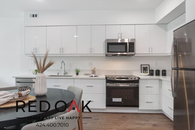 Foto del edificio - 1011-1013 1/4 Everett St-A-205