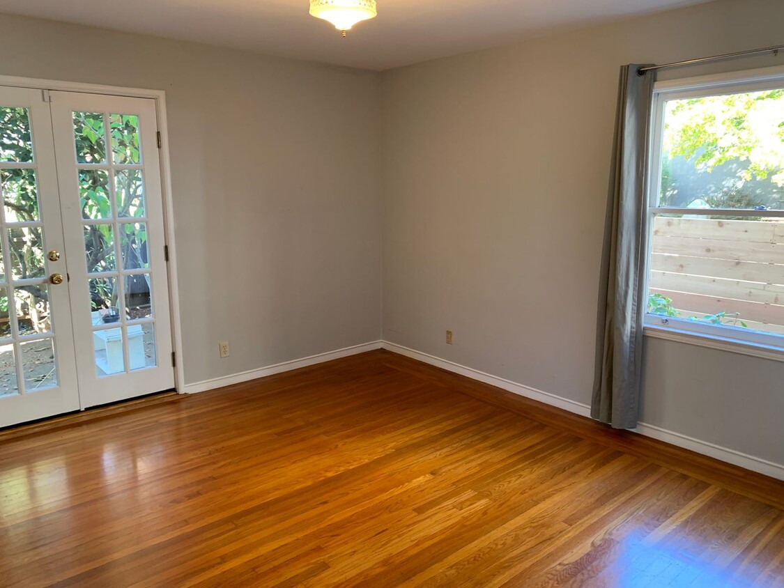 Primary Photo - Rare ground floor rental in Elmwood district