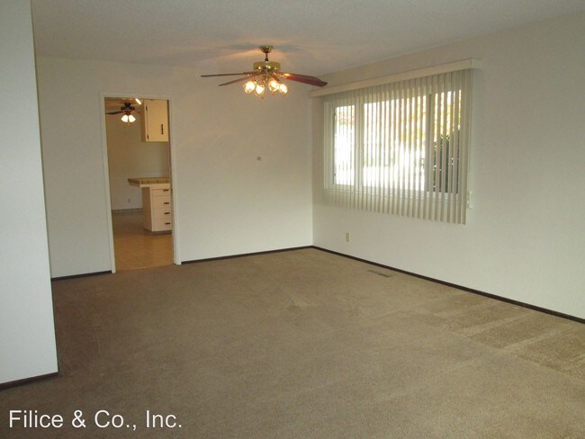 Building Photo - 7381 Miller Ave