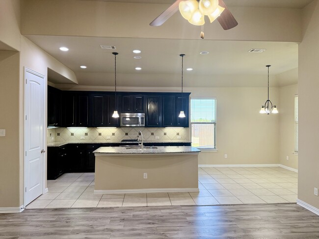 Building Photo - 288 Benwick Dr