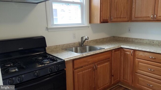 Building Photo - 805 Selma St