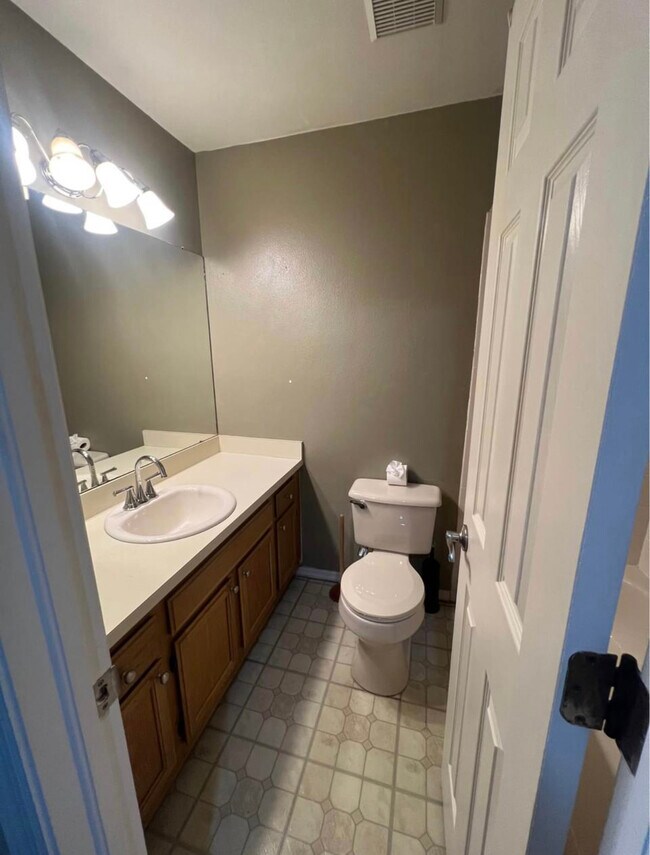 Building Photo - 2257 Fletchers Point Cir